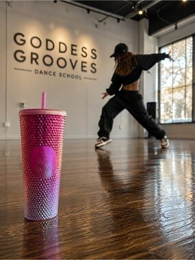 STARBUCKS | IRIDESCENT PINK PURPLE OMBRE | STUDDED TUMBLER | 24 OZ